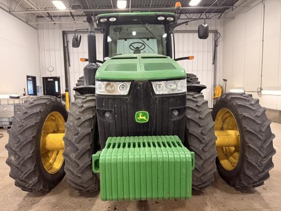 Image of John Deere 8335R equipment image 1
