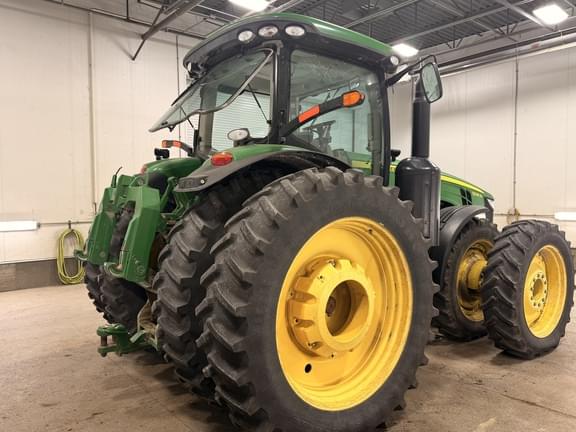 Image of John Deere 8335R equipment image 4