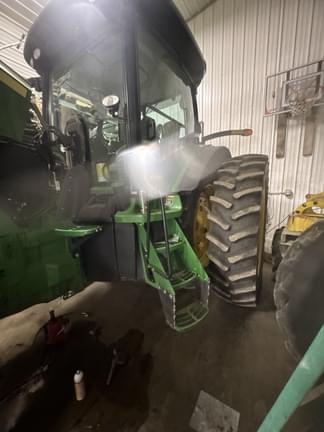 Image of John Deere 8335R equipment image 1