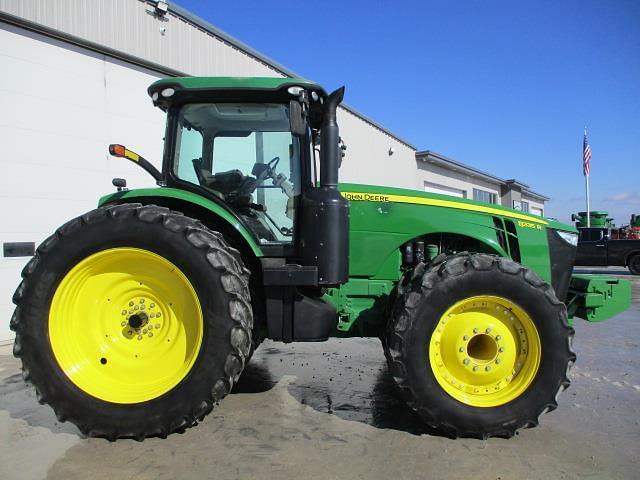 Image of John Deere 8335R equipment image 3