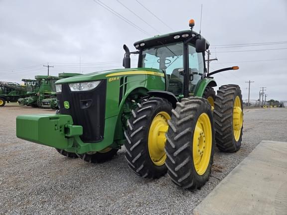 Image of John Deere 8335R equipment image 3