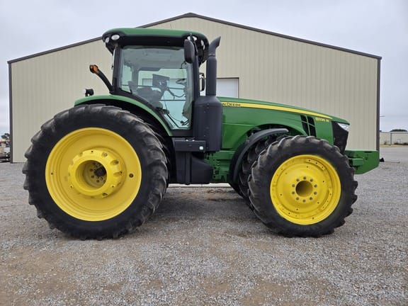 2013 John Deere 8335R Equipment Image0