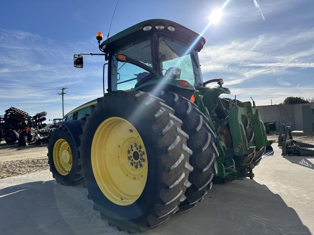 Image of John Deere 8335R equipment image 4