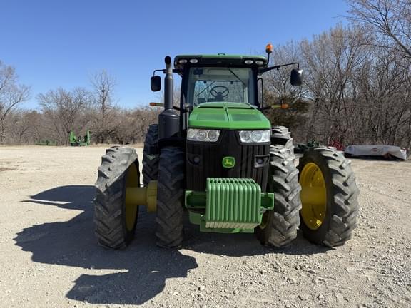 Image of John Deere 8335R equipment image 3
