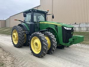 2013 John Deere 8335R Image