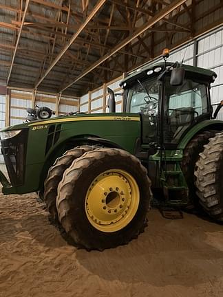 Image of John Deere 8335R equipment image 1