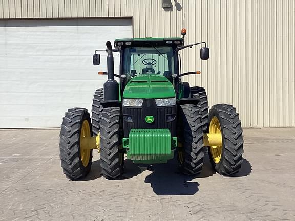 Image of John Deere 8335R equipment image 1