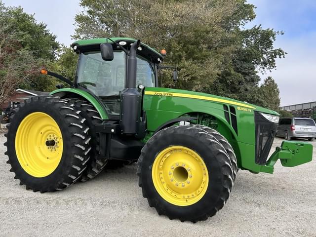 Image of John Deere 8335R equipment image 1