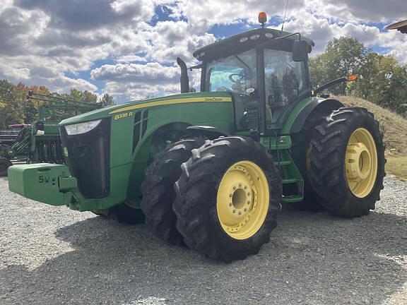 Image of John Deere 8335R equipment image 3