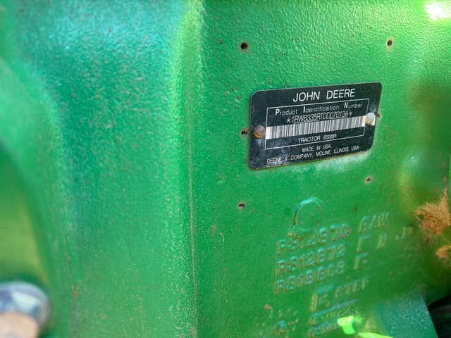 Image of John Deere 8335R equipment image 4