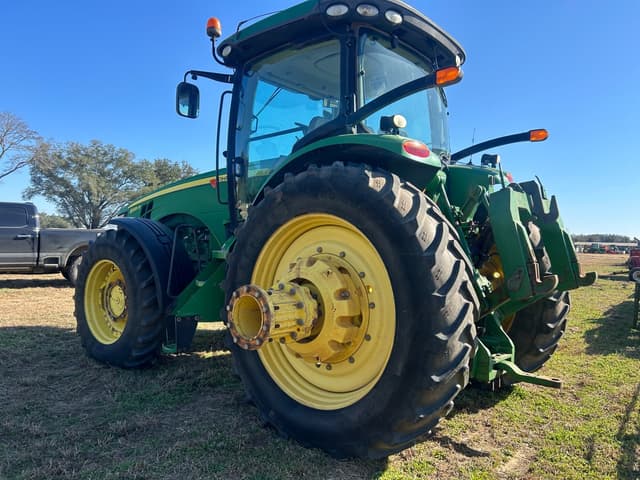 Image of John Deere 8335R equipment image 3