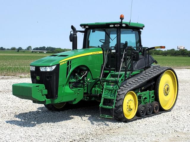 Image of John Deere 8335RT equipment image 3
