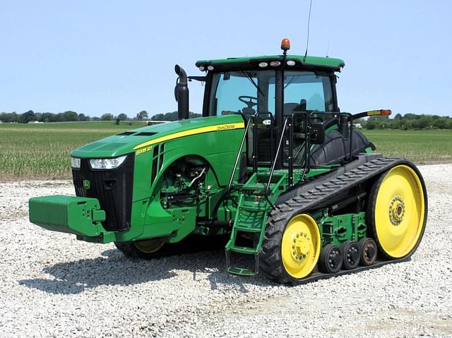 Image of John Deere 8335RT equipment image 4