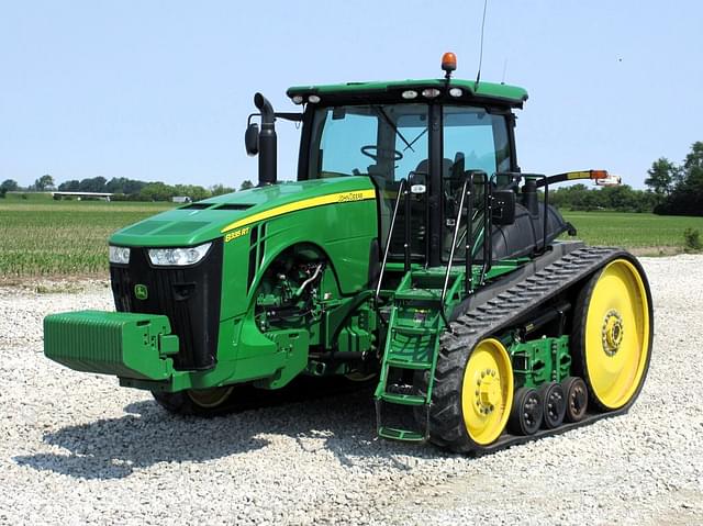 Image of John Deere 8335RT equipment image 2