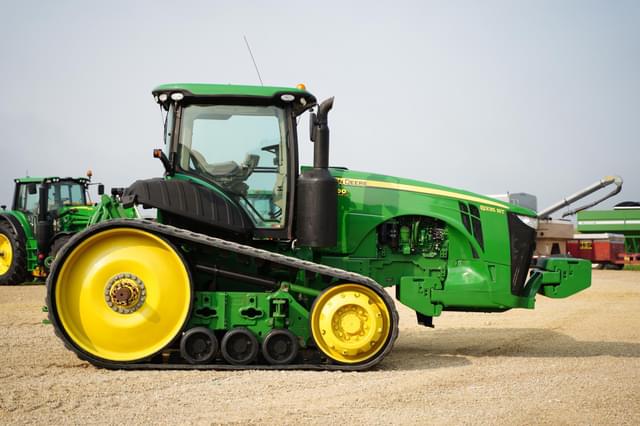 Image of John Deere 8335RT equipment image 3