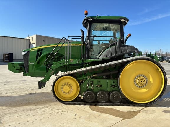 Image of John Deere 8335RT equipment image 4