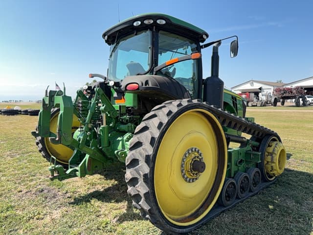 Image of John Deere 8335RT equipment image 3