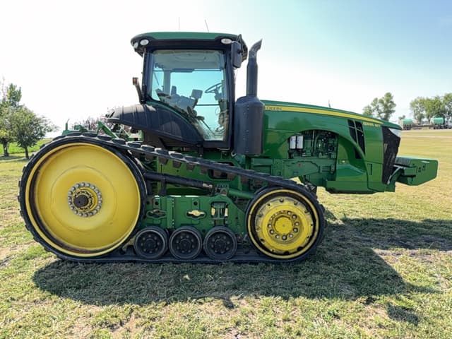 Image of John Deere 8335RT equipment image 4