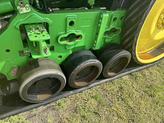 Image of John Deere 8335RT equipment image 3