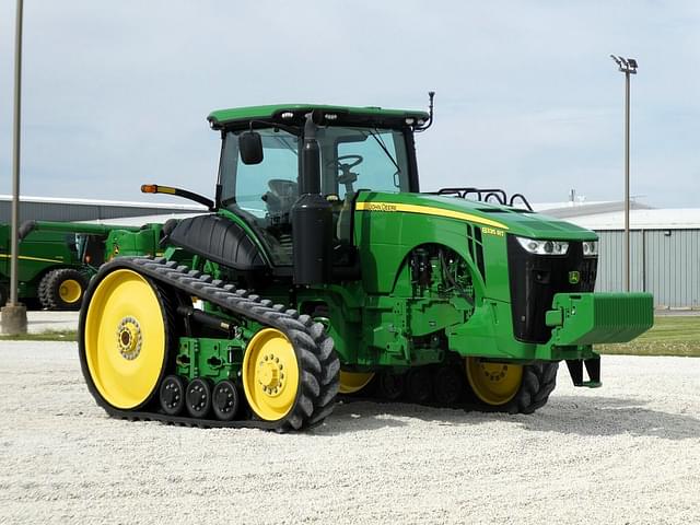 Image of John Deere 8335RT equipment image 2