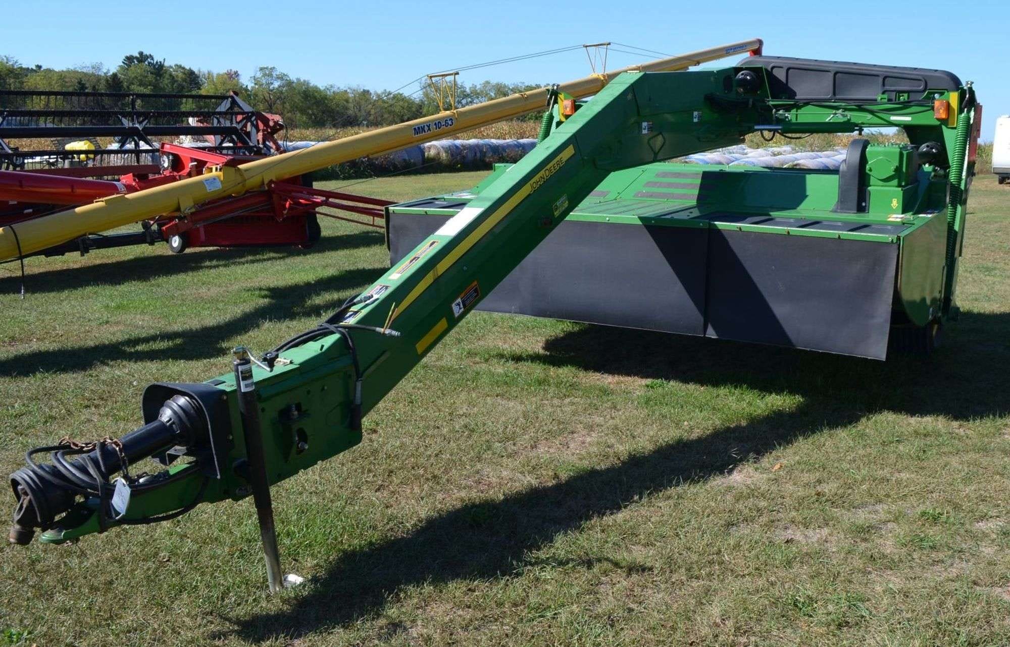 2013 John Deere 835 Equipment Image0