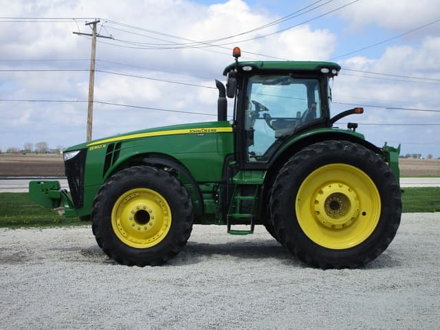 Image of John Deere 8360R equipment image 2