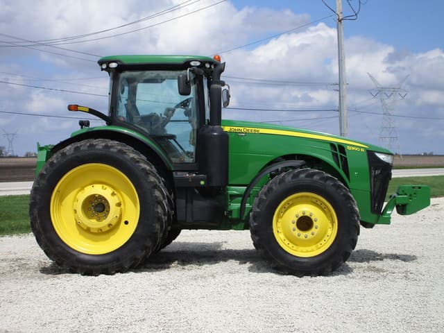 Image of John Deere 8360R equipment image 3