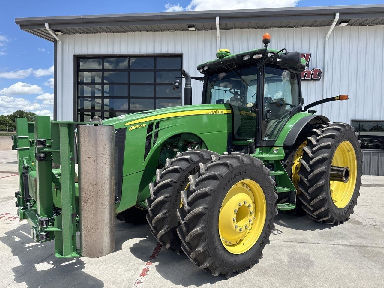 2013 John Deere 8360R Equipment Image0