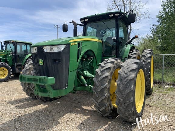 Image of John Deere 8360R equipment image 1