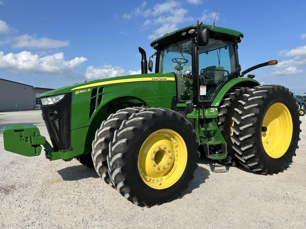2013 John Deere 8360R Equipment Image0