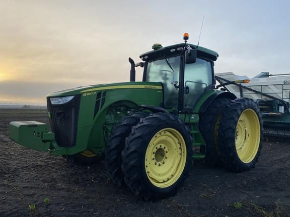 Image of John Deere 8360R equipment image 1