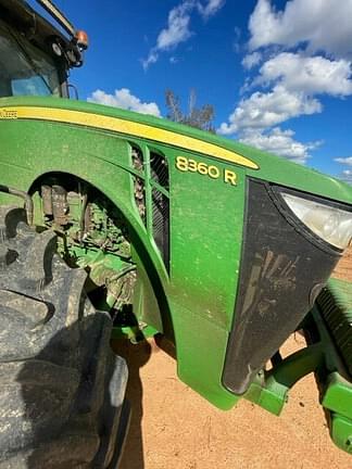 Image of John Deere 8360R equipment image 2