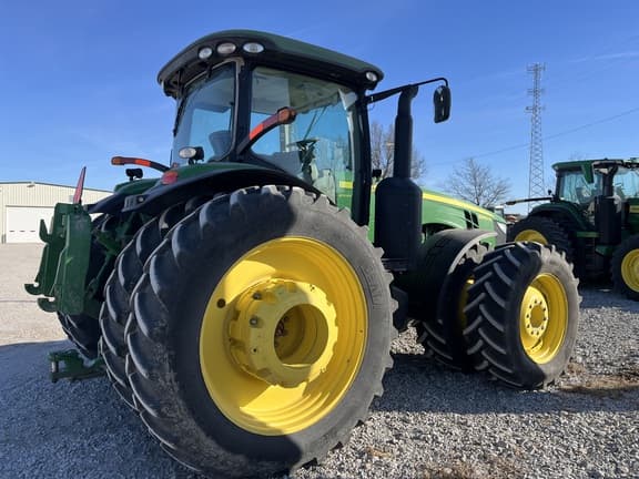 Image of John Deere 8360R equipment image 3