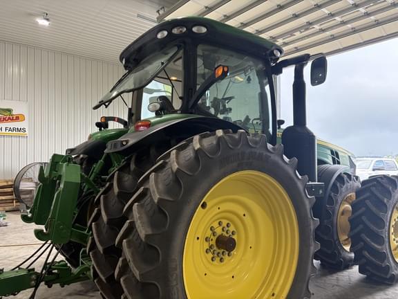 Image of John Deere 8360R equipment image 4