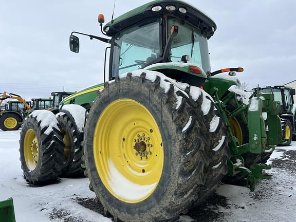 Image of John Deere 8360R equipment image 3