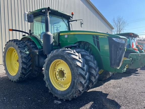 Image of John Deere 8360R equipment image 2