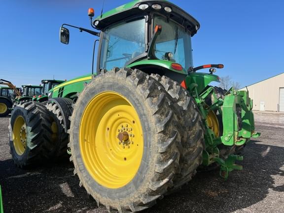 Image of John Deere 8360R equipment image 4