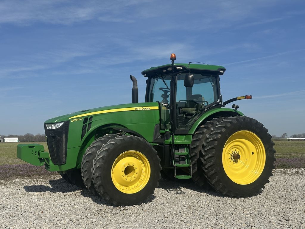 2013 John Deere 8360R Equipment Image0