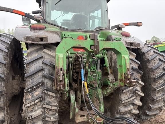 Image of John Deere 8360R equipment image 3