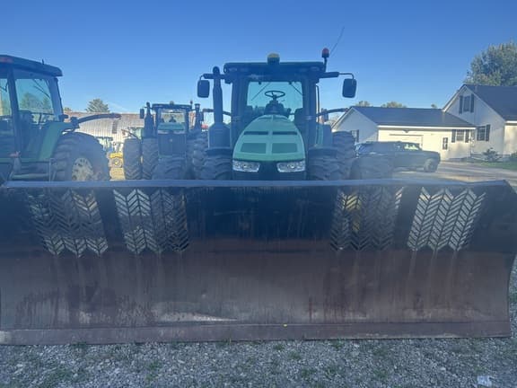 Image of John Deere 8360R equipment image 1
