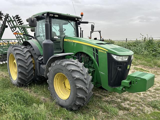 Image of John Deere 8360R equipment image 1