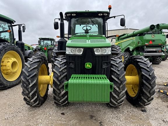 Image of John Deere 8360R equipment image 4