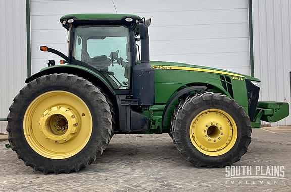 Image of John Deere 8360R equipment image 1