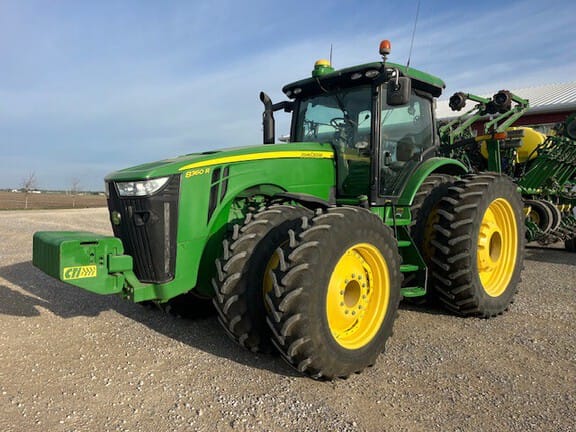 2013 John Deere 8360R Equipment Image0