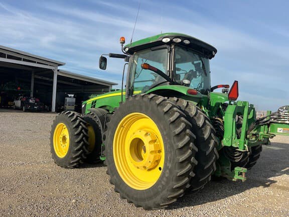 Image of John Deere 8360R equipment image 3