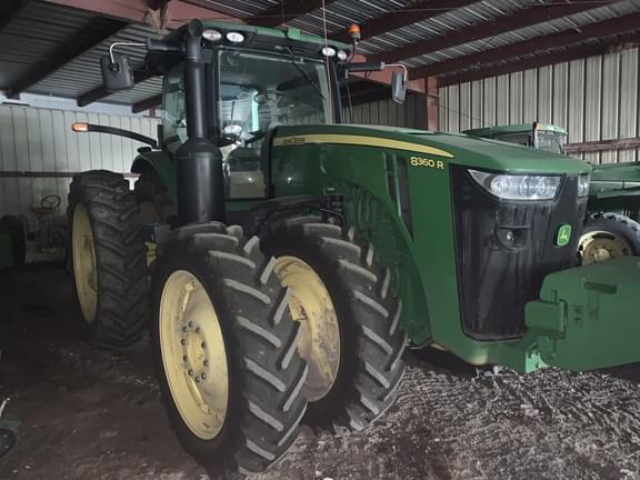 Image of John Deere 8360R equipment image 1