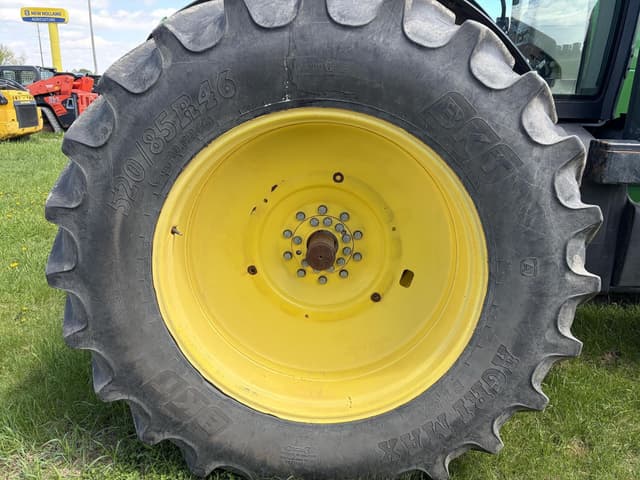 Image of John Deere 8360R equipment image 4