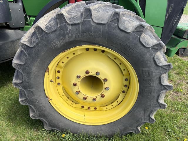Image of John Deere 8360R equipment image 3