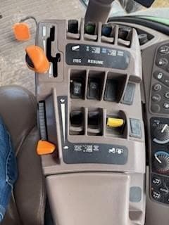 Image of John Deere 8360R equipment image 4