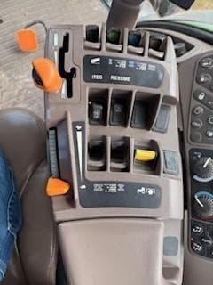 Image of John Deere 8360R equipment image 4